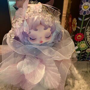 Popmart Skullpanda L'impressionnisme Series COVER GIRL - Lighting